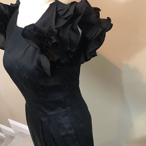 French Connection Flared Sleeve Black Dress Sz 4 - Picture 6 of 8